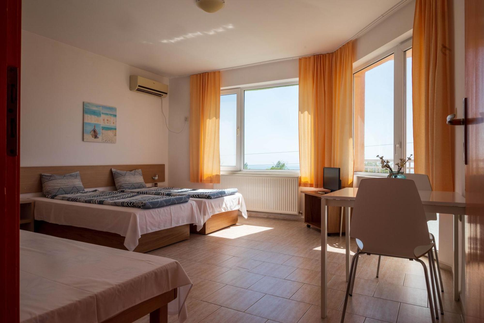 Family Hotel Perla Golden Sands Exterior photo
