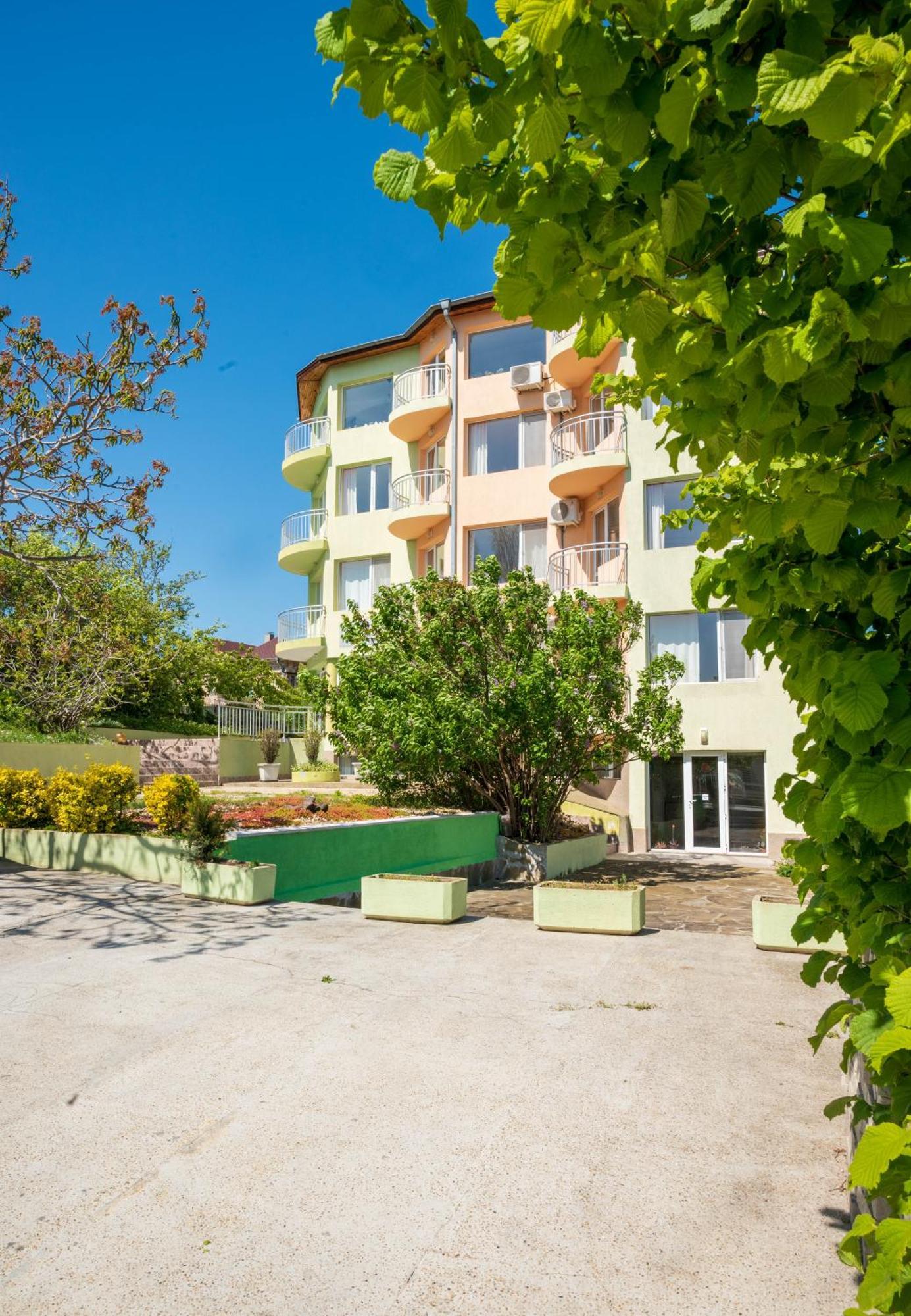 Family Hotel Perla Golden Sands Exterior photo